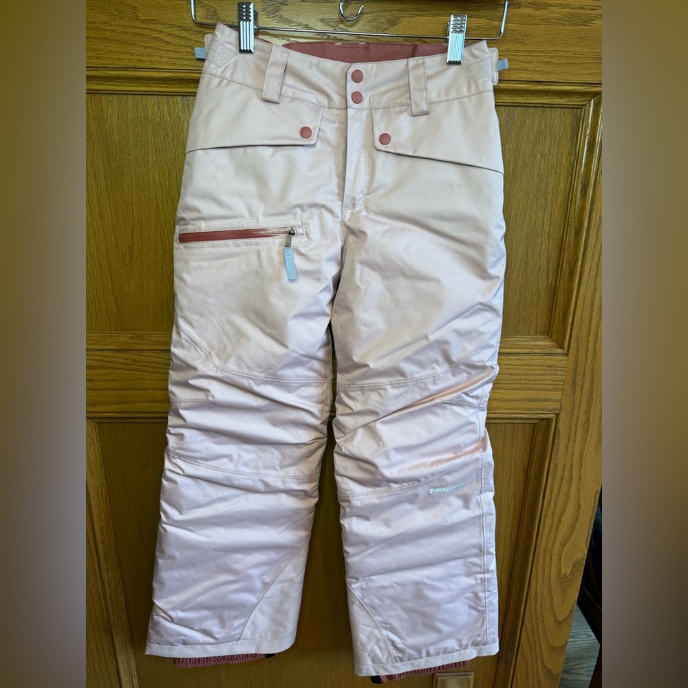Girls Patagonia ski pants - size medium dusty pink